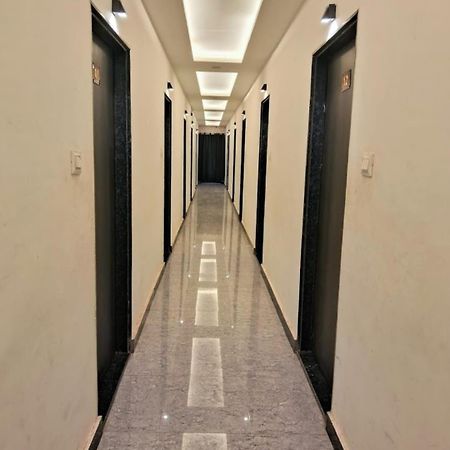 Hotel Shiv Mangalam Near Kashi Vishwanath Tample พาราณสี ภายนอก รูปภาพ